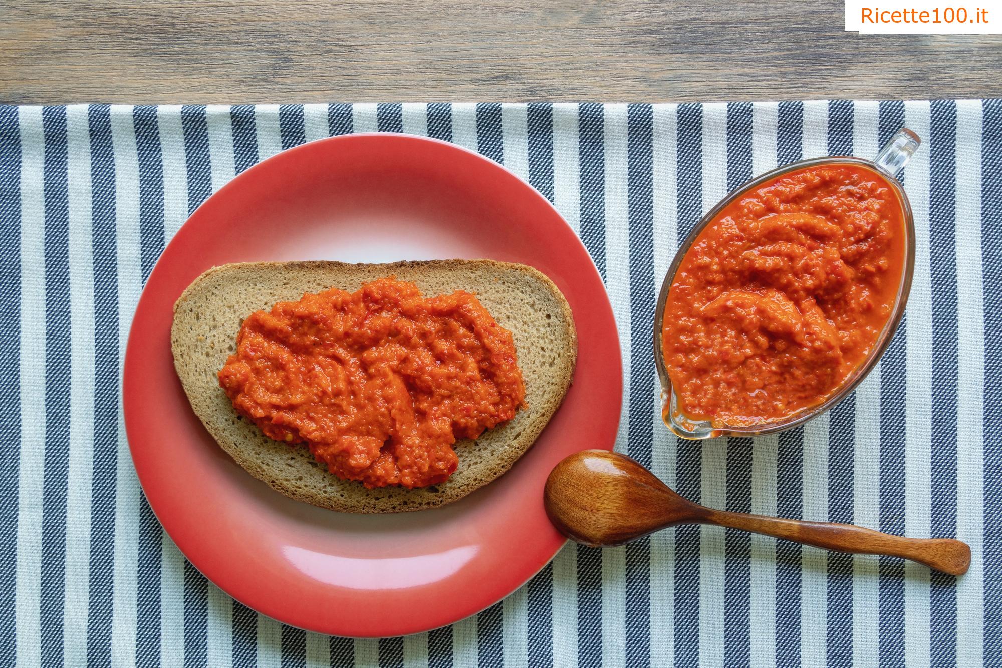 Balkanska crema di pomodori secchi