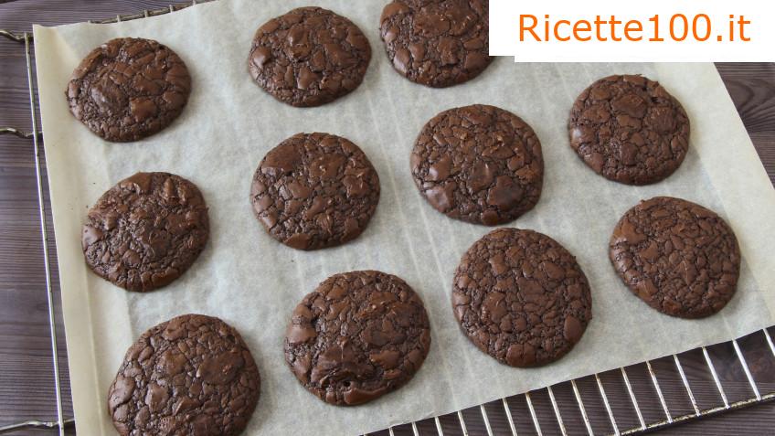 Biscotti veloci al cacao e cioccolato