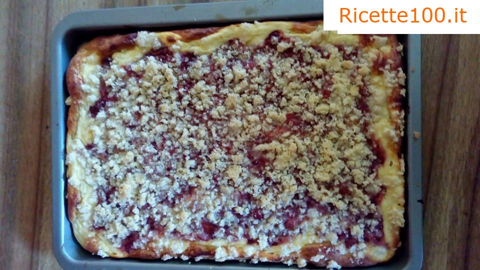 Crostata di ribes con ricotta e briciola
