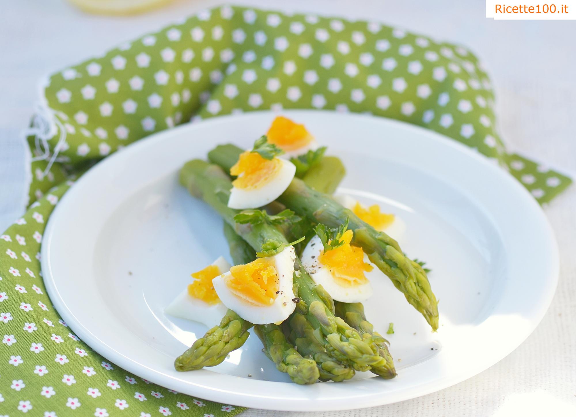 Insalata di asparagi con uova