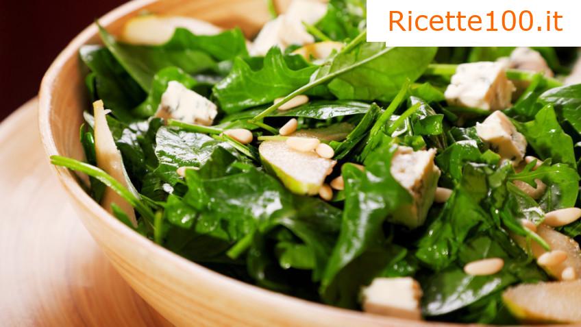 Insalata di spinaci freschi con uova