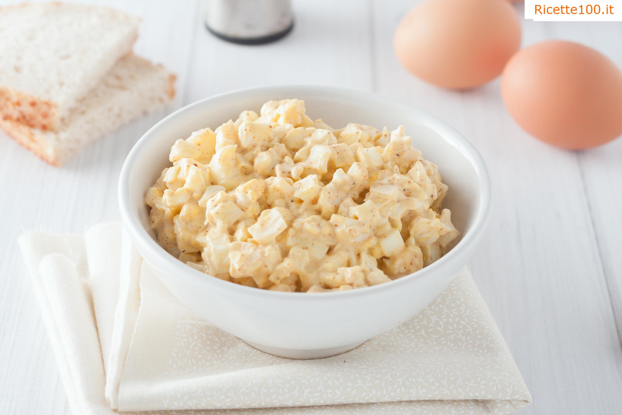 Insalata di uova con maionese fatta in casa