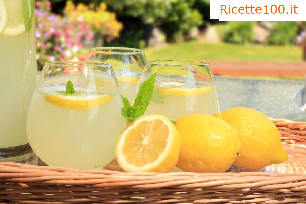 Limonata di cetriolo e limone