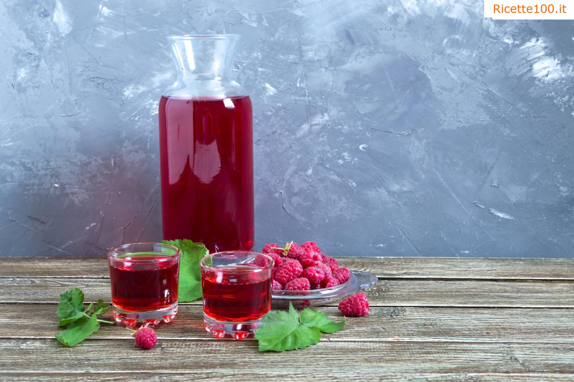 Limonata di lampone fatta in casa