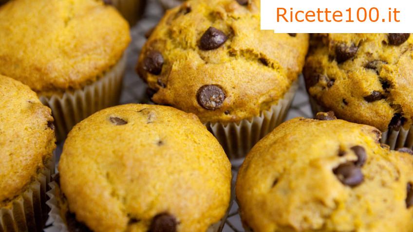 Muffin integrali di zucca con noci e cioccolato