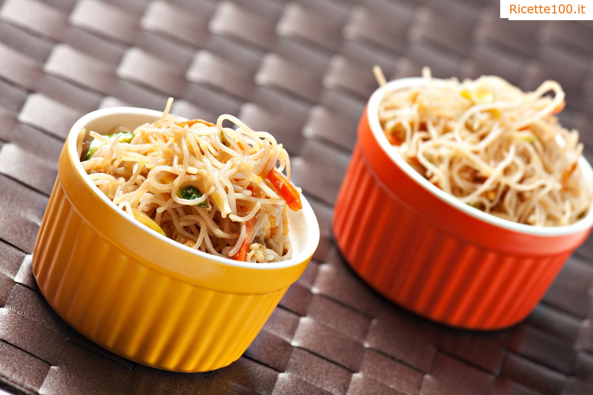 Noodles di riso con verdure