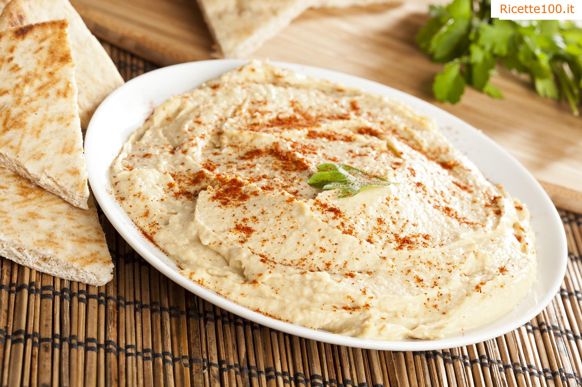 Pasta di ceci (hummus)