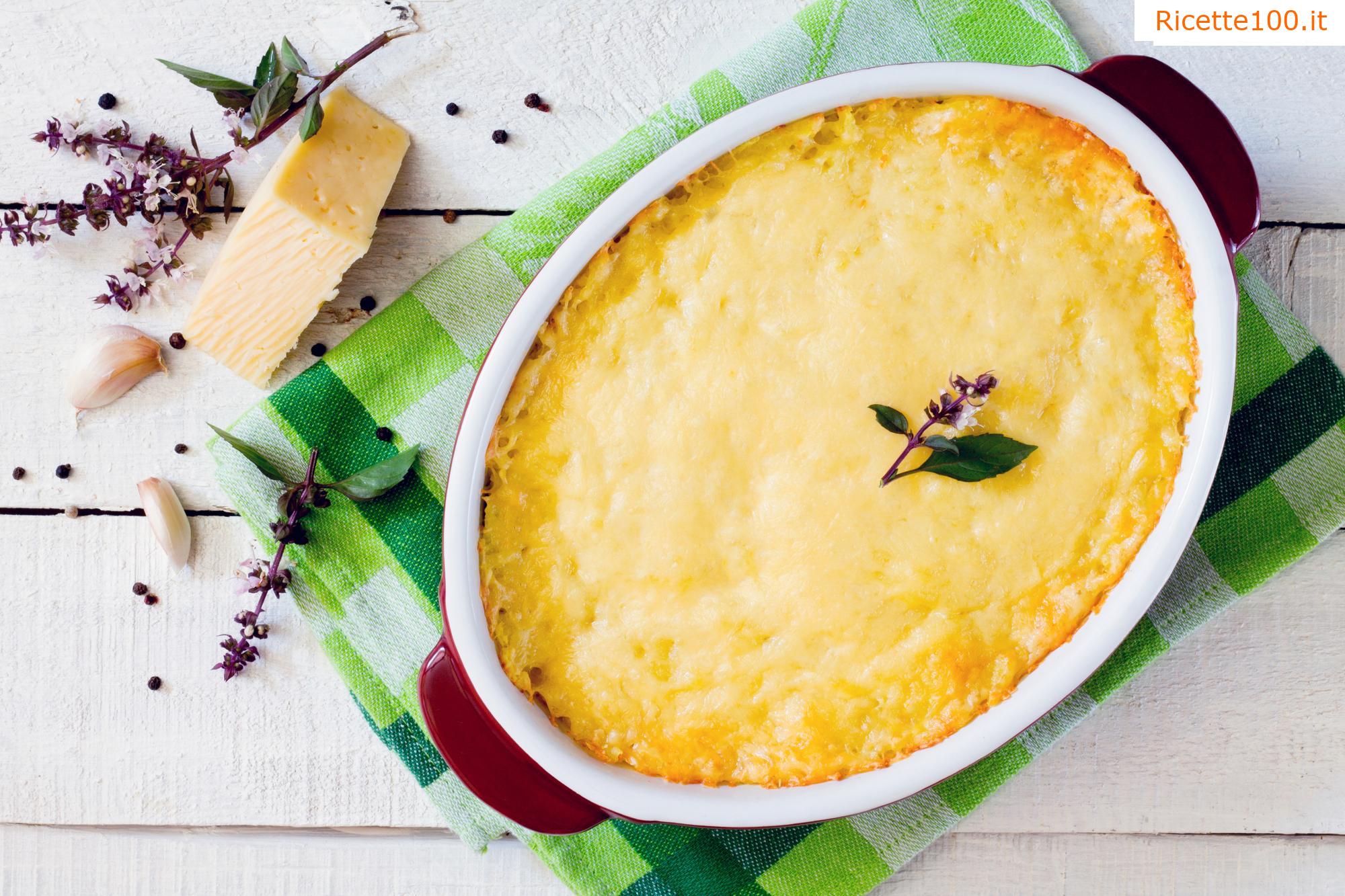 Patate al forno con pancetta e formaggio