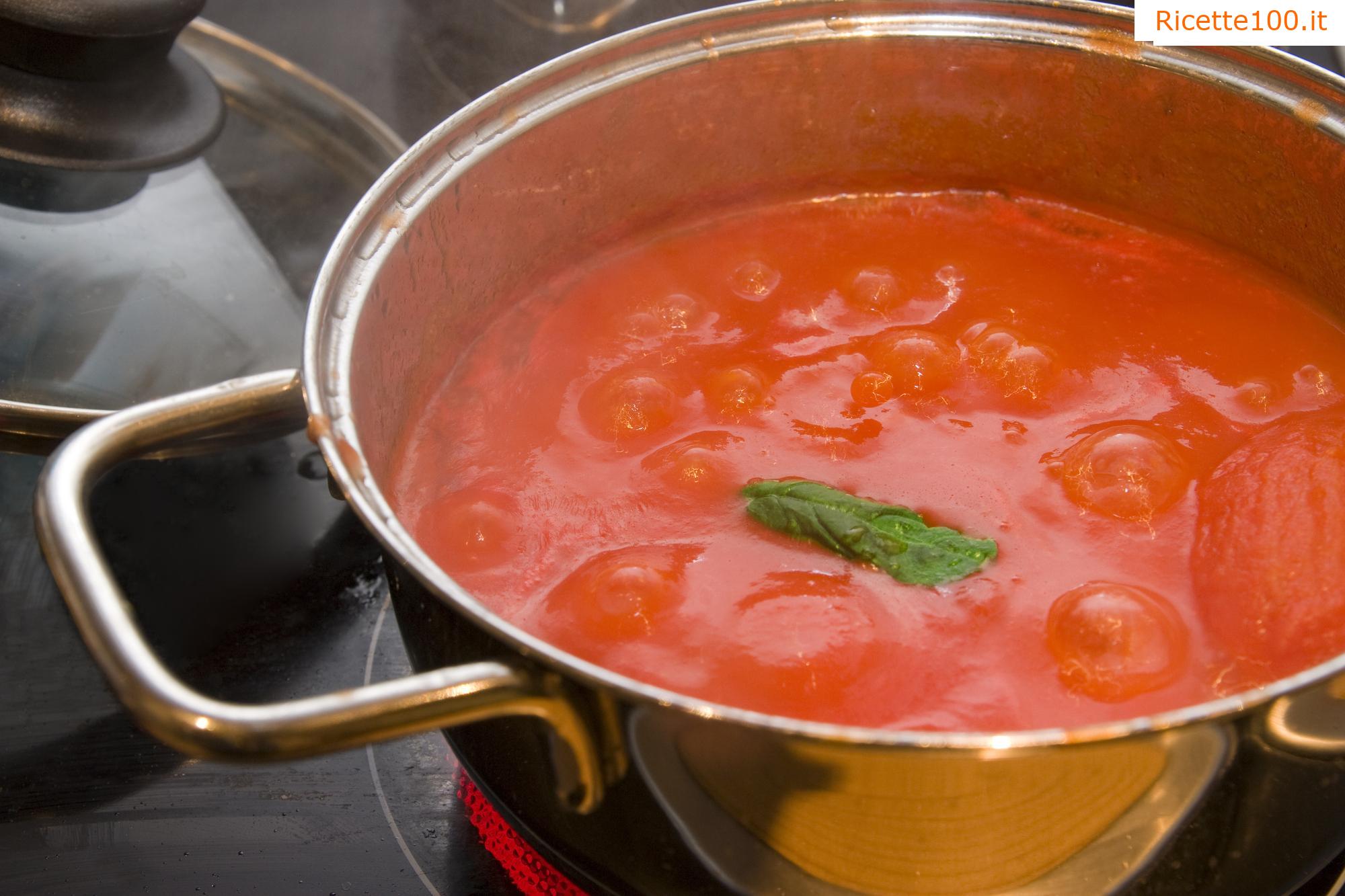 Salse P e R (salsa per hot dog, salsa all'erba cipollina, salsa di pesce piccante, salsa di pomodoro con panna e salsa di pomodoro veloce)