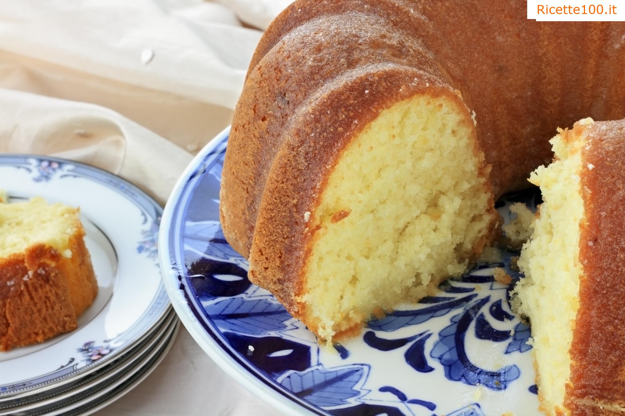 Torta al limone con yogurt bianco