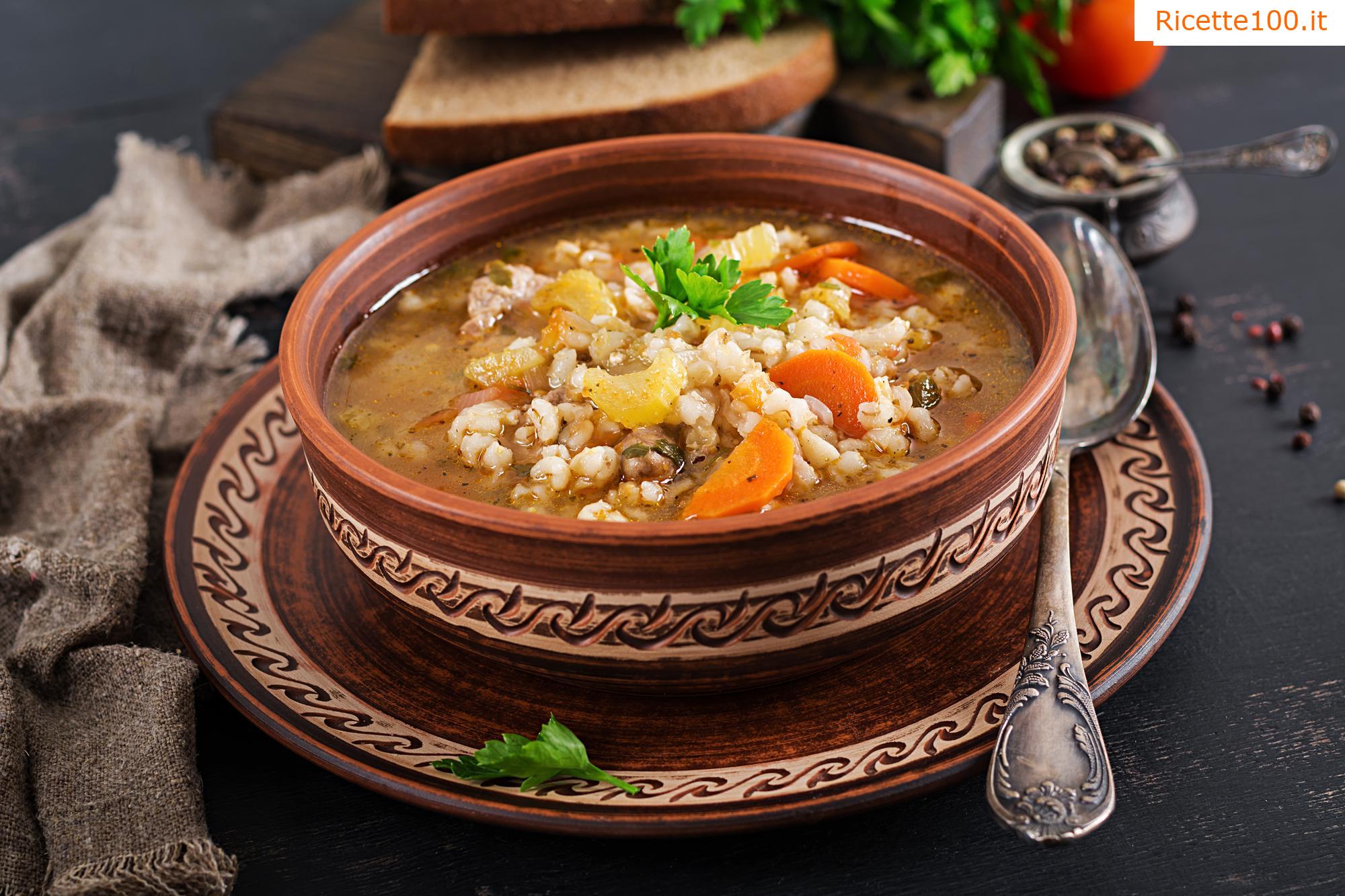 Zuppa di grano con funghi