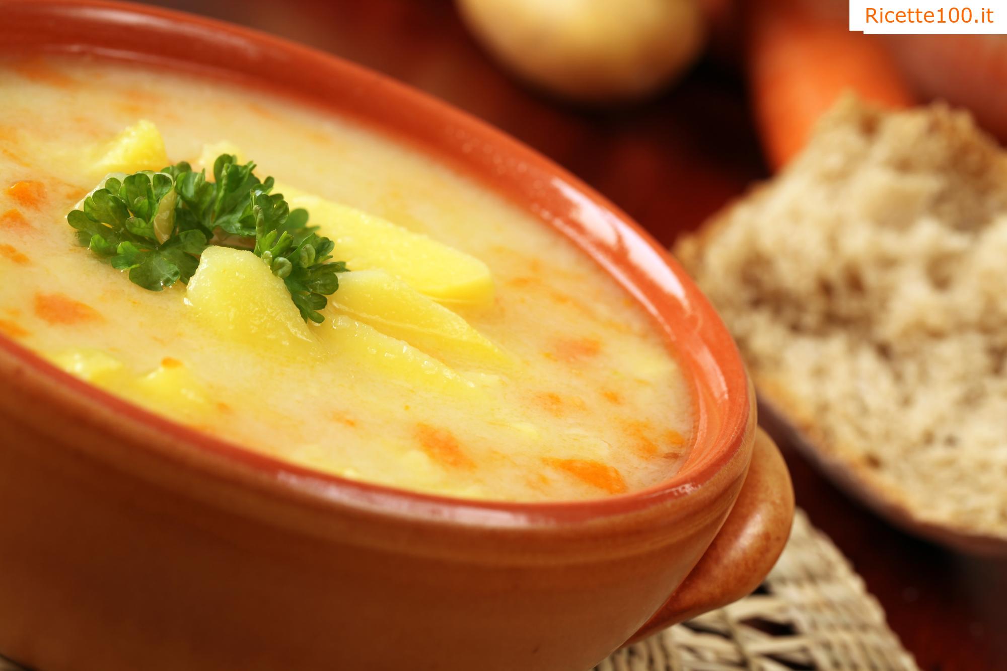 Zuppa di patate densa con uova