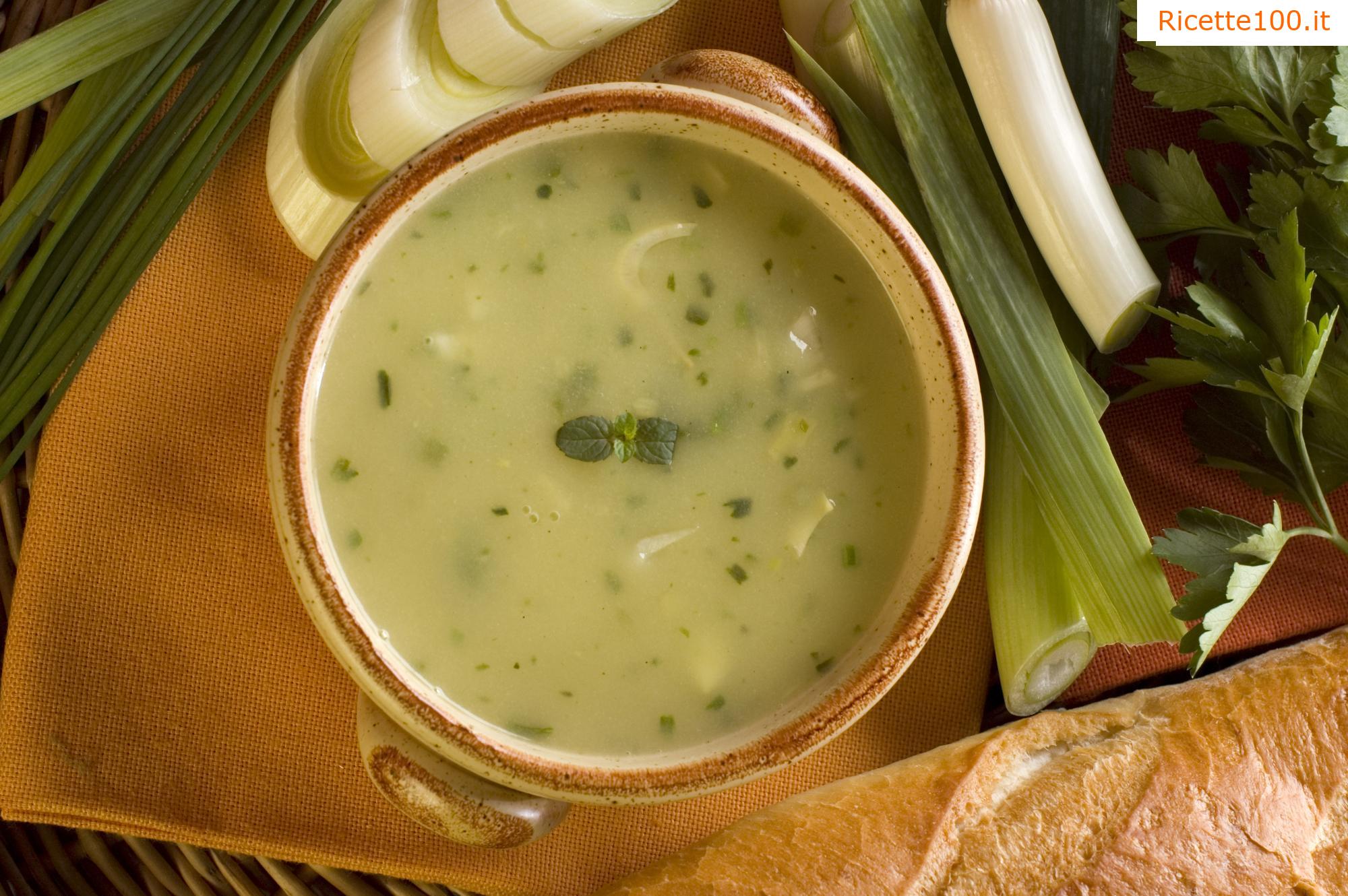 Zuppa di porri con formaggio fuso