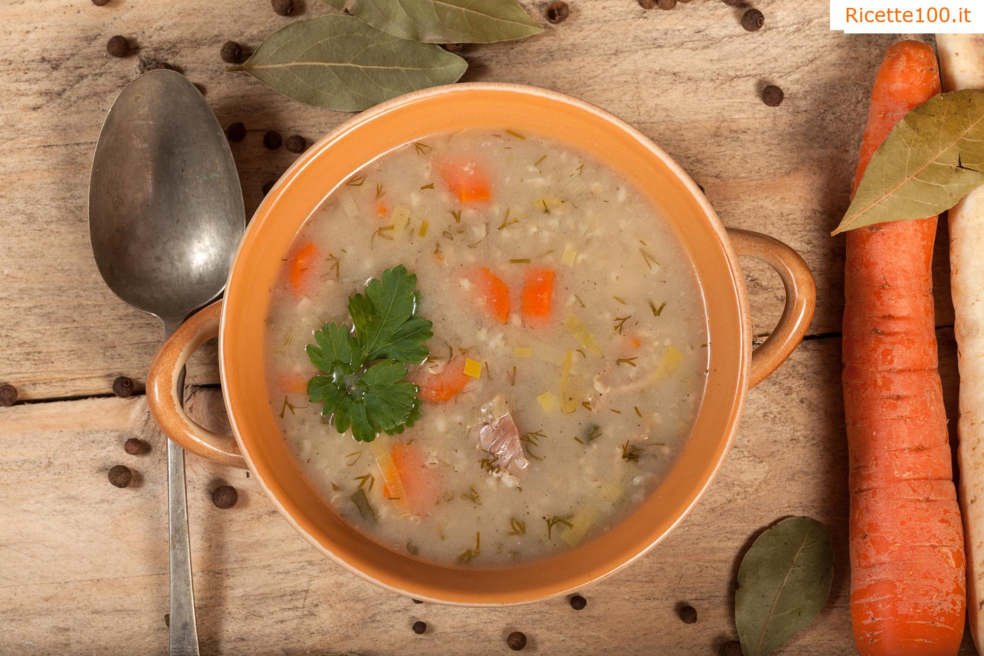 Zuppa di verdure con grano saraceno